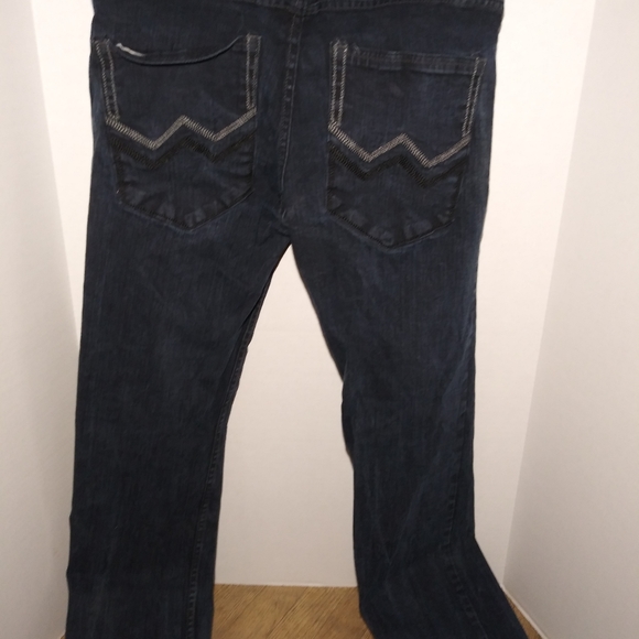 Refuse       (L-L#40) - Picture 2 of 3